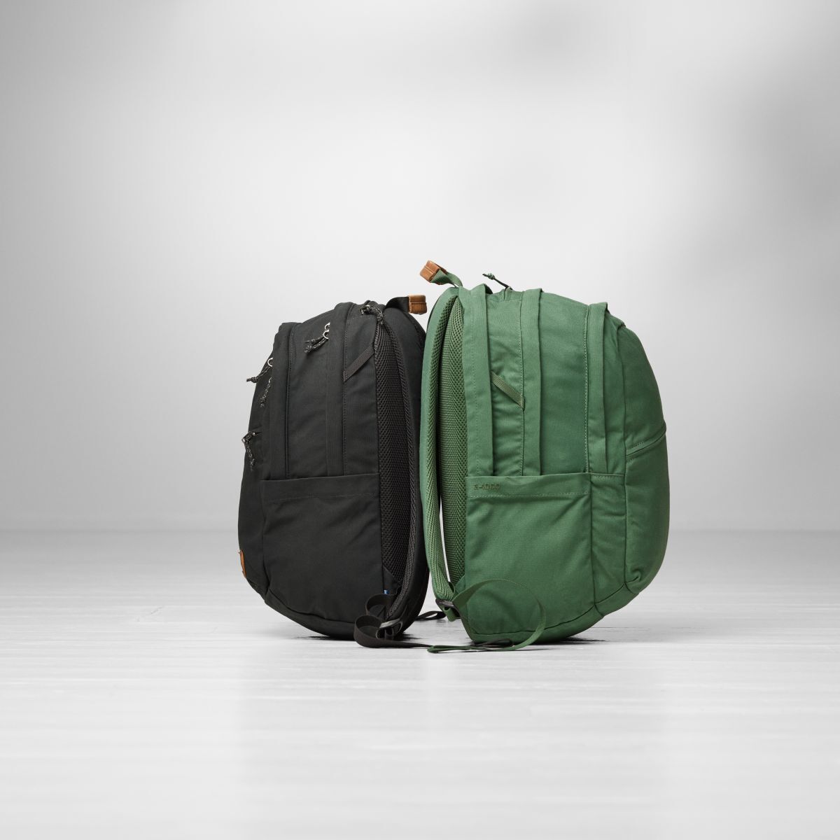 Fjallraven raven 20 dusk top
