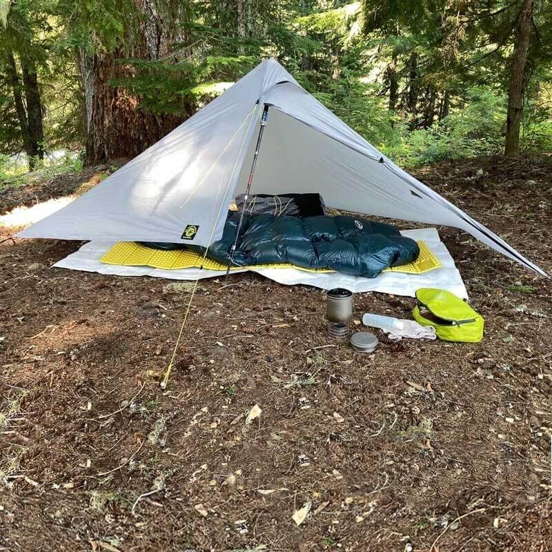 シックス・ムーン・デザインズ・デシュート・ウルトラライト・バック