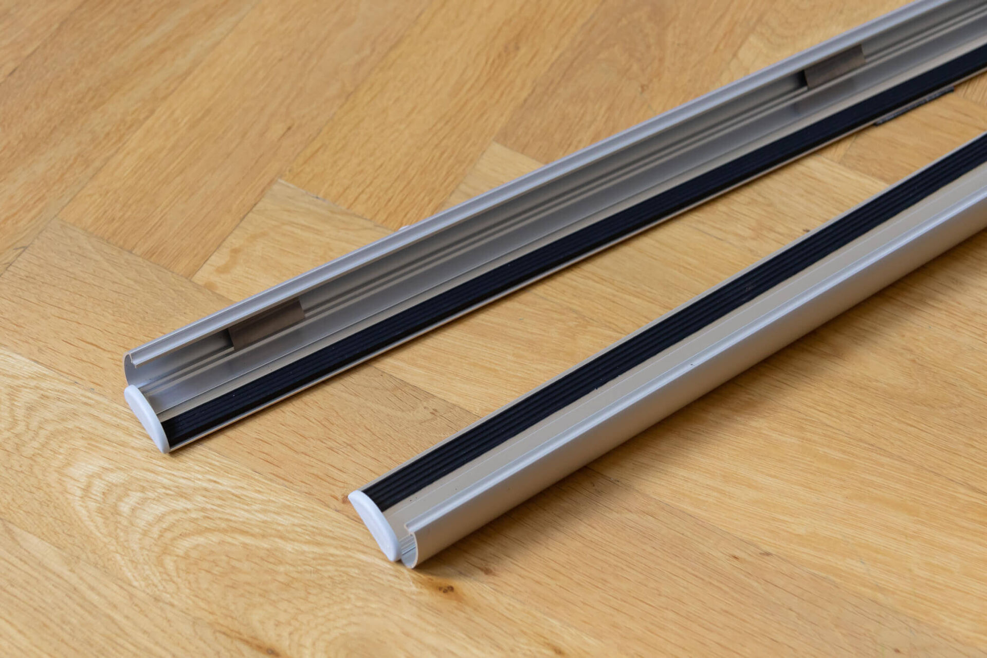 Aluminium Snap-on Map Bars