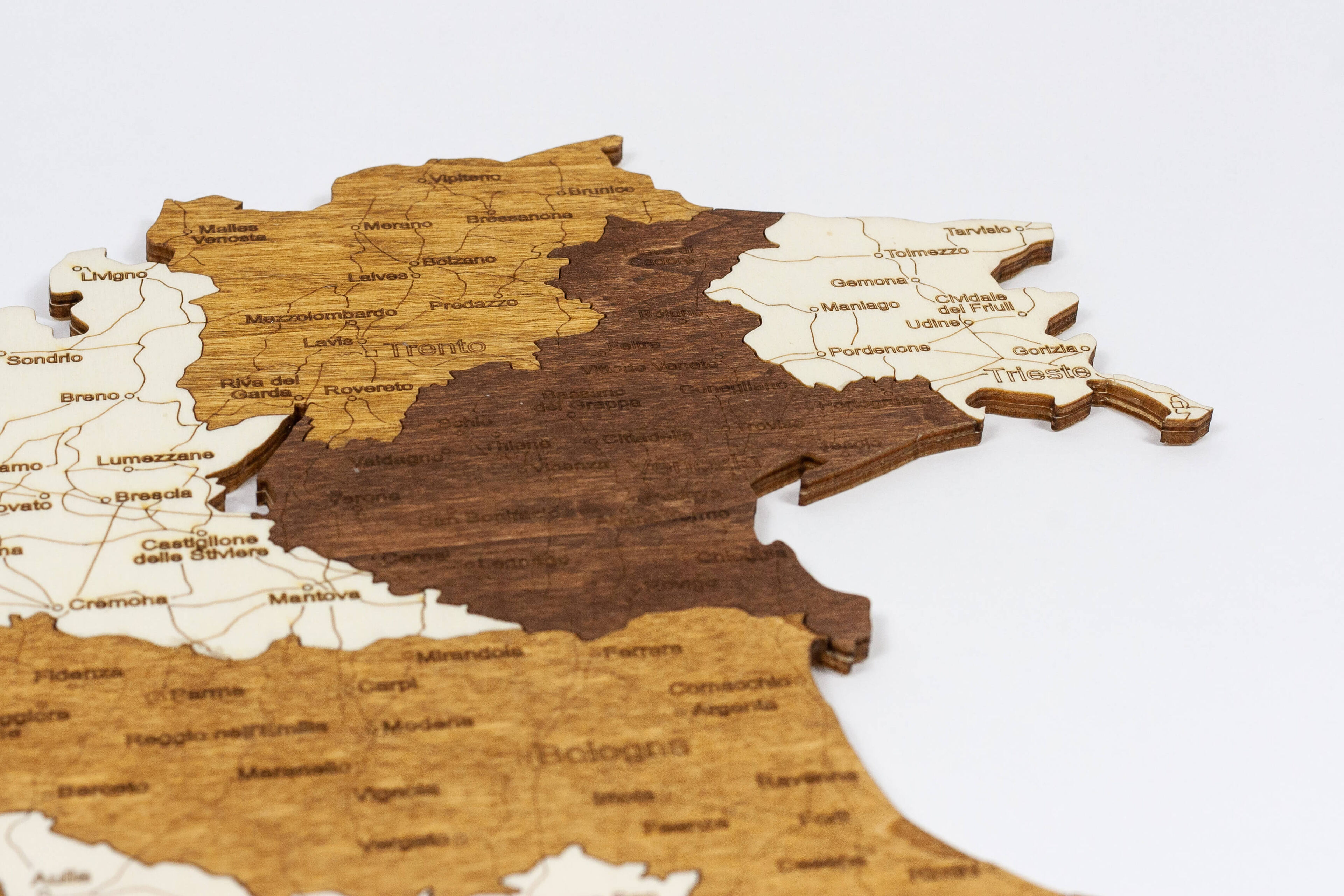 Nástěnná dřevěná mapa Itálie