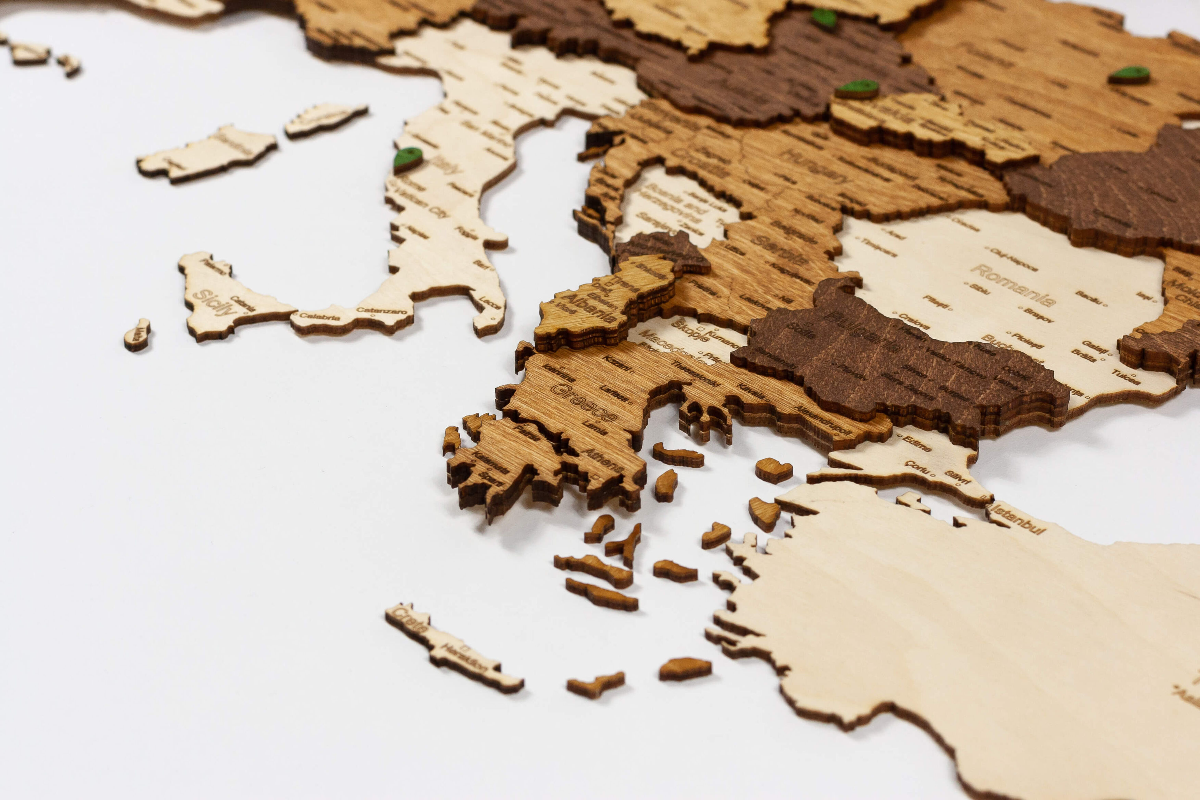 68travel Carte du monde en bois pour décoration murale - bois teinté  multicolore, multicouches, noms gravés - Effet 3D unique - Pour salon,  bureau ou chambre (XL 200x115 cm - Adventurer) : : Bricolage