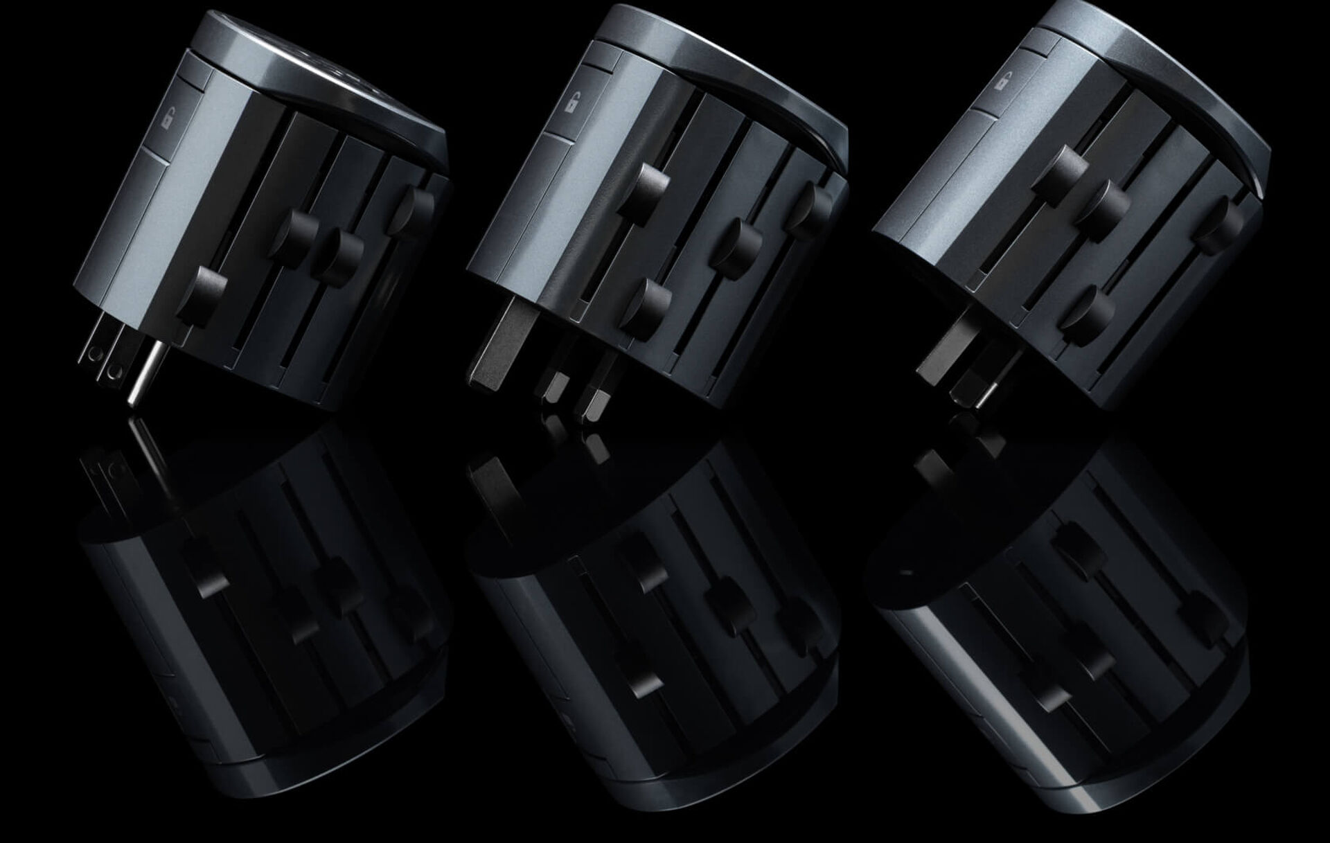 SKROSS Alpha Travel Adapter