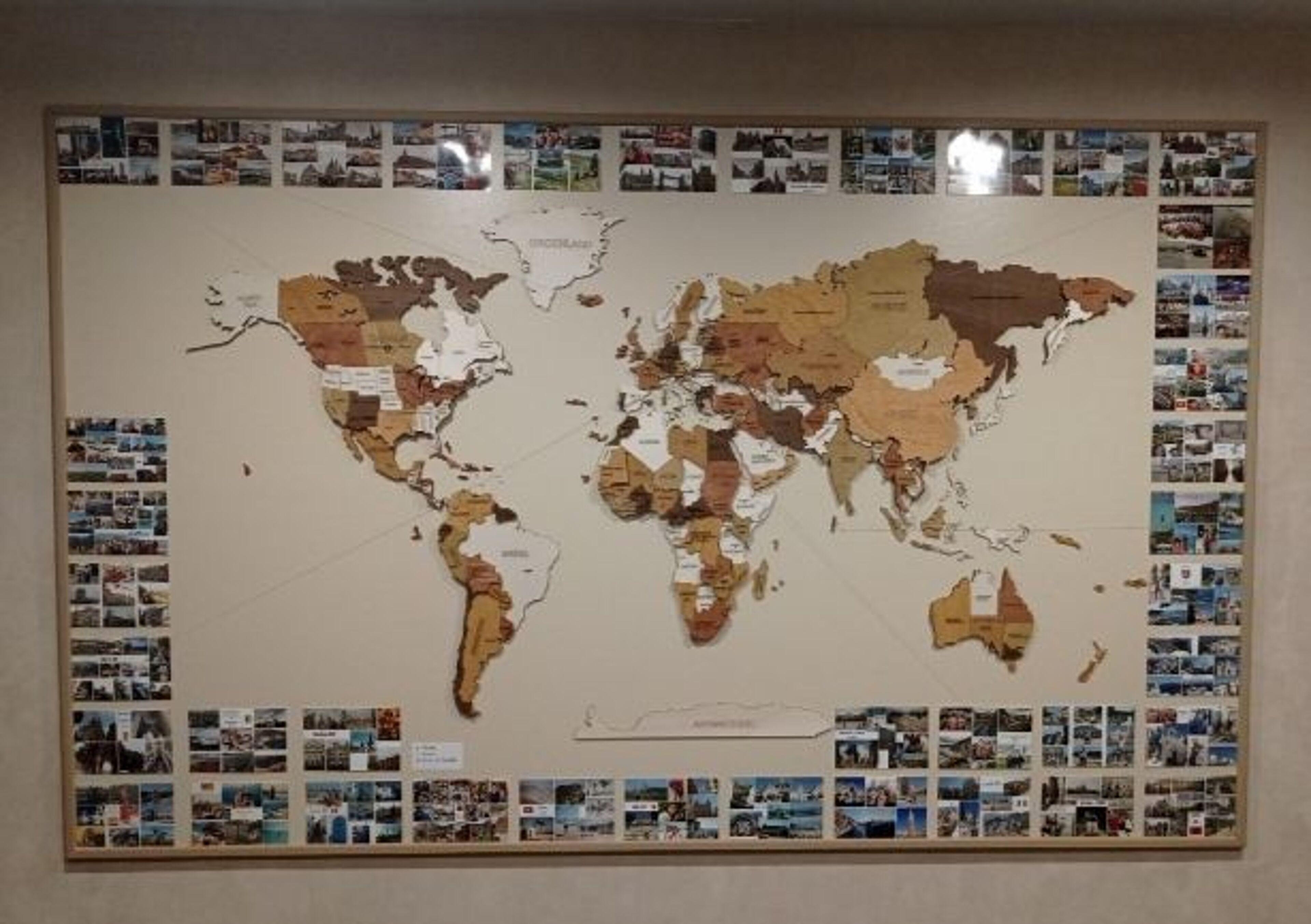 Review for Wooden World Map Wall Decoration - image from Bruno R.
