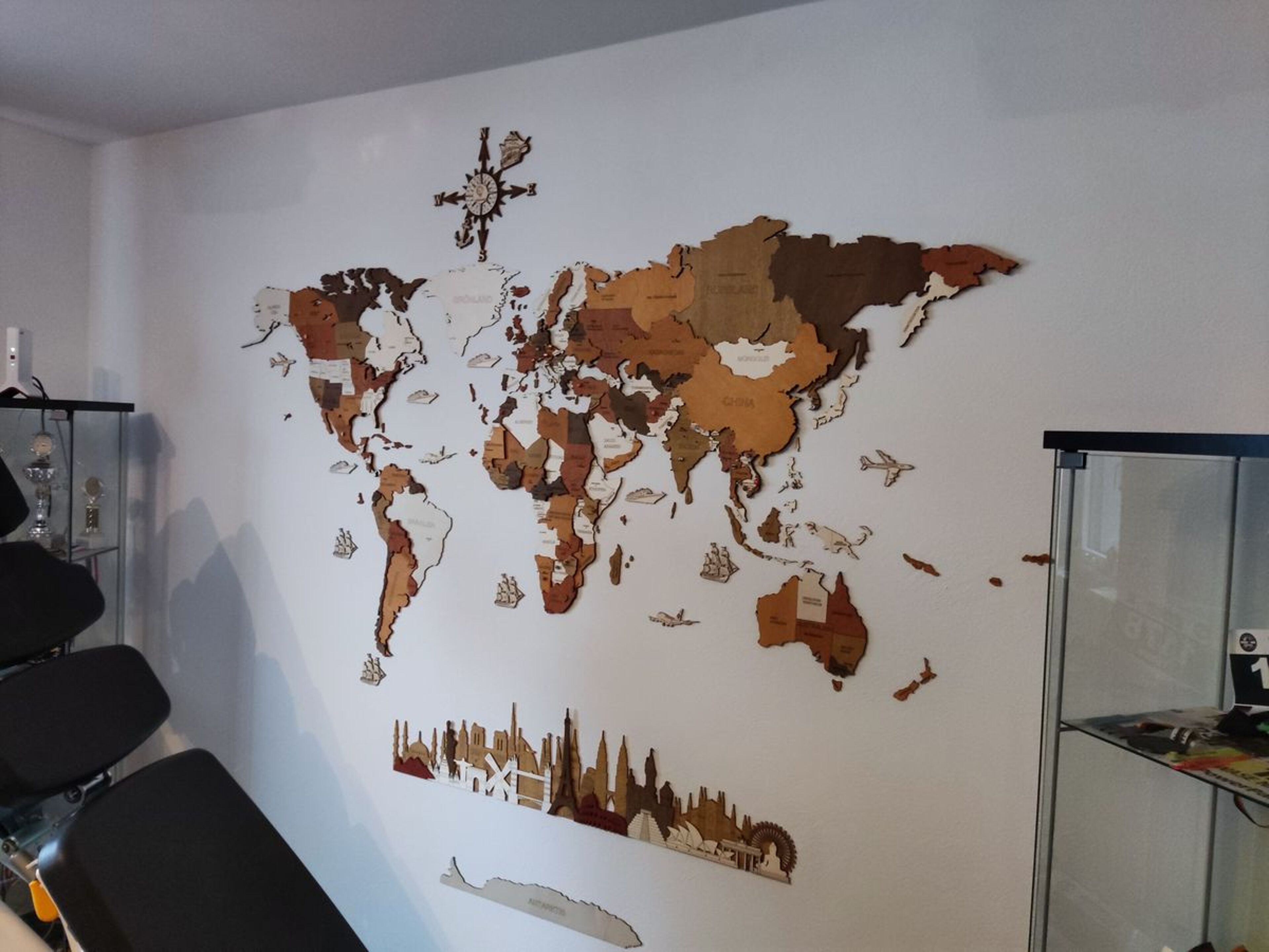 Review for Wooden World Map Wall Decoration - image from Wase N.