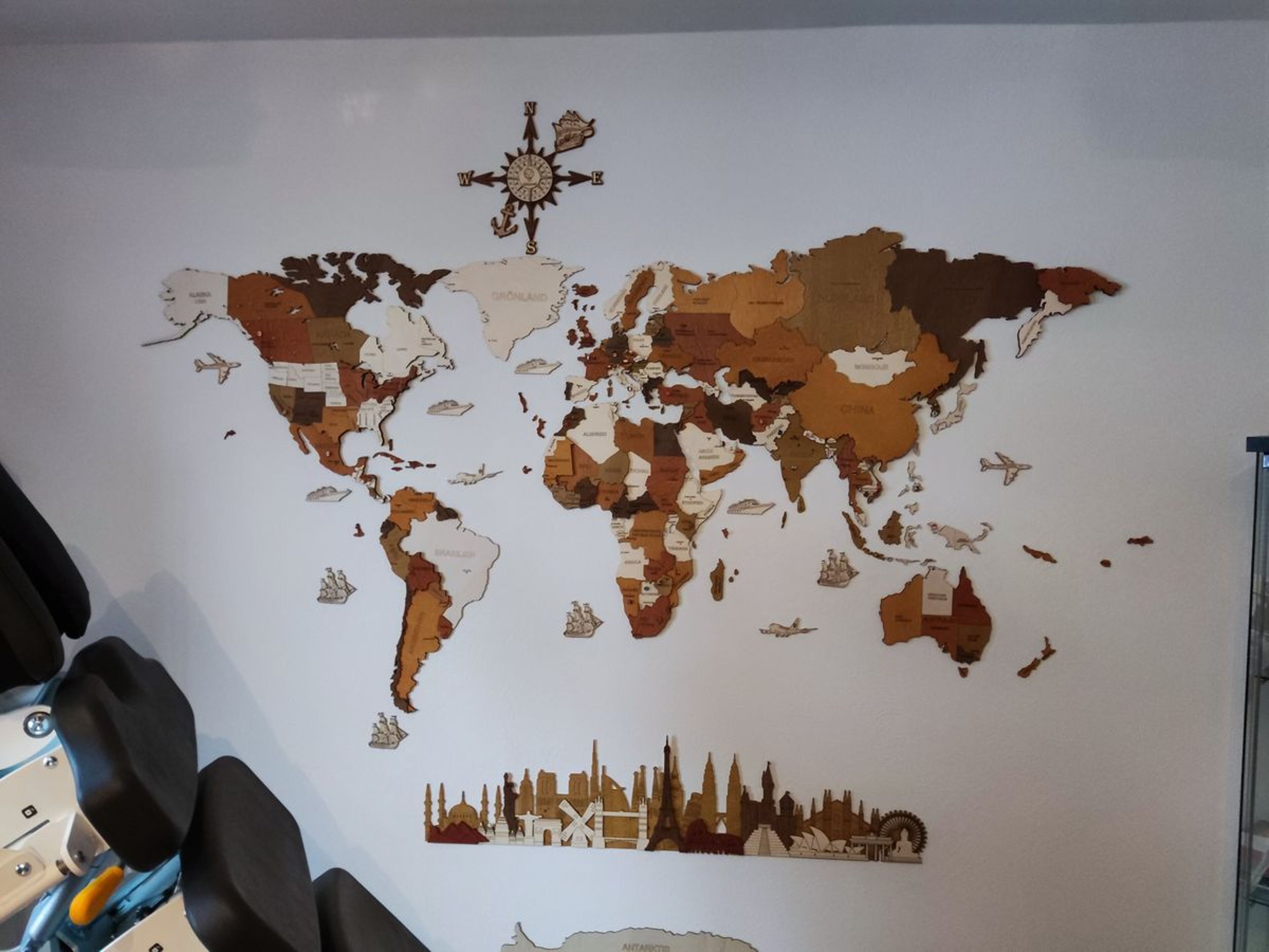 Avis pour Carte du monde en bois - décoration murale - image de Wase N.